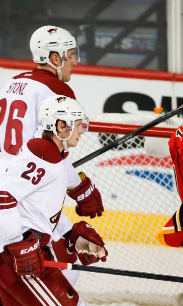 Coyotes' late flurry comes up short